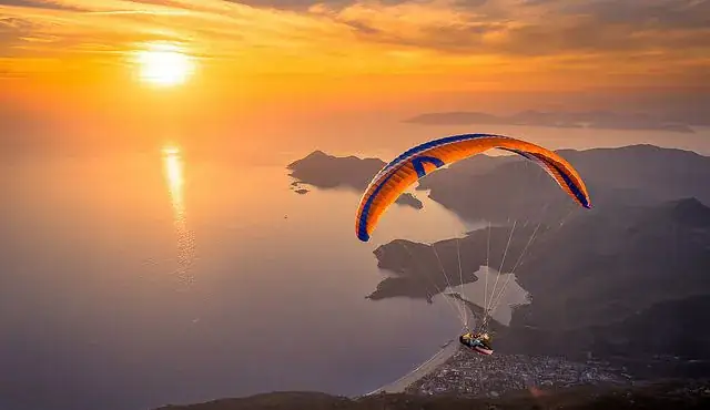 دوره متوسطه آموزش پاراگلایدر